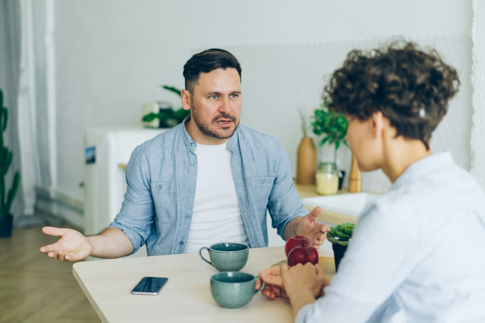 Persoonlijke begeleiding, gesprek aan tafel